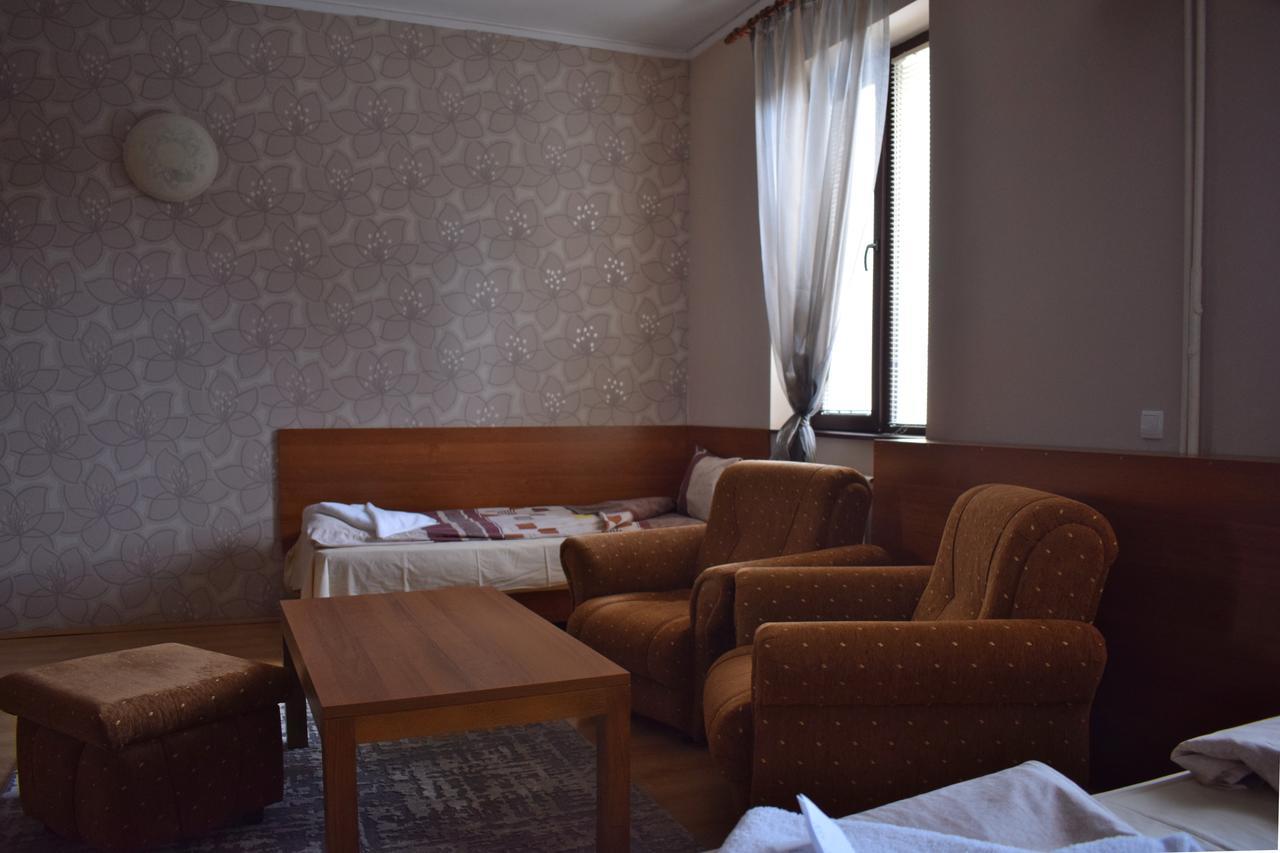 Hotel Jeravna Bankja Zewnętrze zdjęcie
