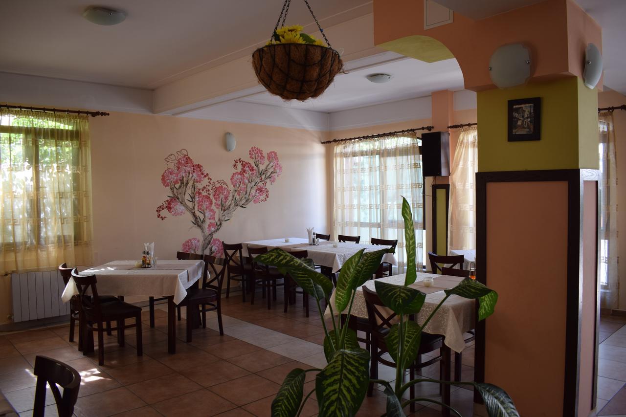 Hotel Jeravna Bankja Zewnętrze zdjęcie